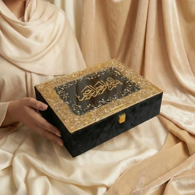Noor-e-Zar Black Hadiya Designer Box