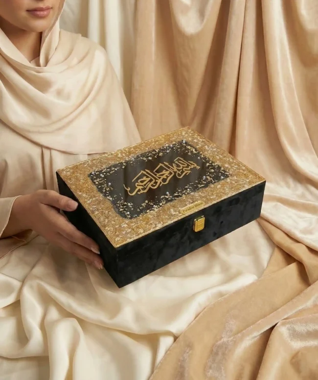 Noor-e-Zar Black Hadiya Designer Box